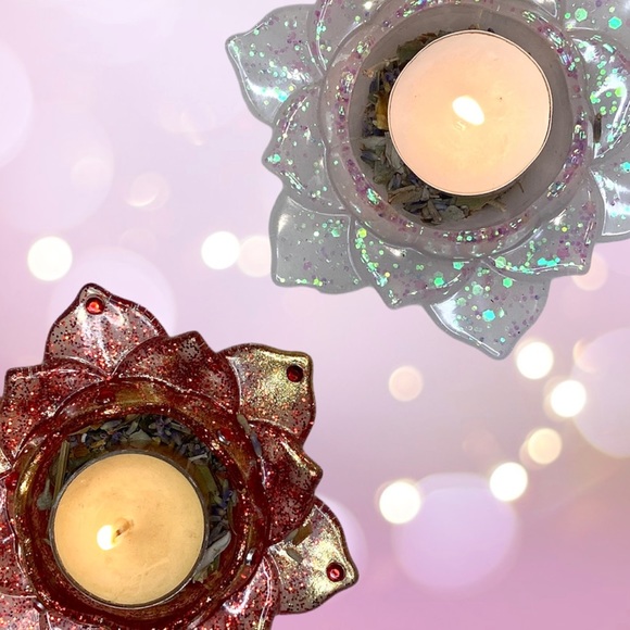 ⚡️GLITTER LOTUS CANDLE & SCENT HOLDERS ⚡️ - Picture 1 of 4
